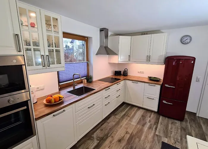 Seenahe Gartenwohnung In Schondorf