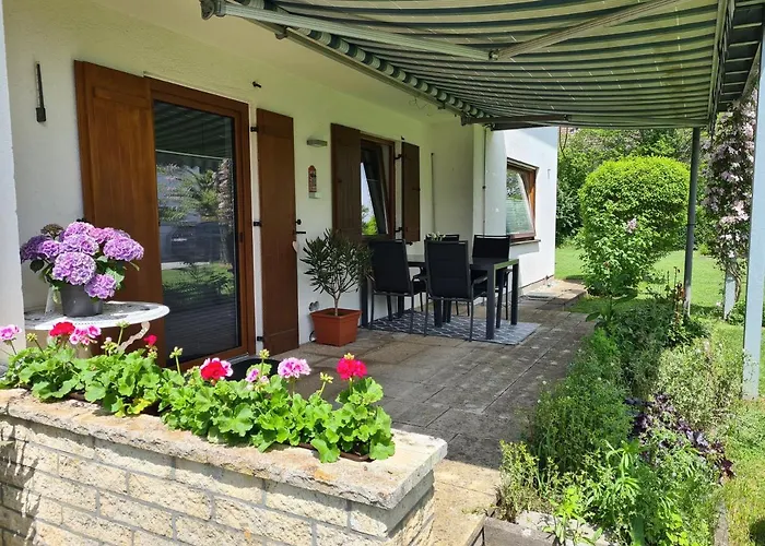 Seenahe Gartenwohnung In Schondorf